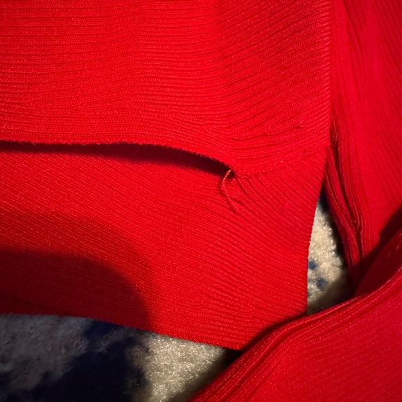 Trendy Red Express Long Sleeve Crop Top - Picture 6 of 7